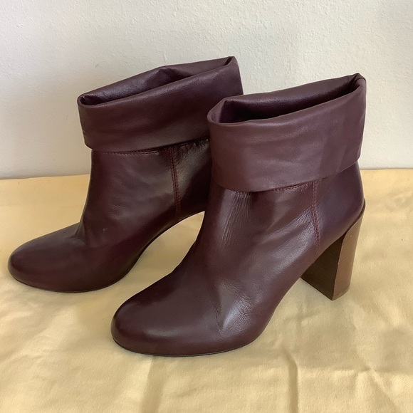 Vince Leather Fold Over Heeled Ankle Boots Sz-7 - Picture 1 of 9